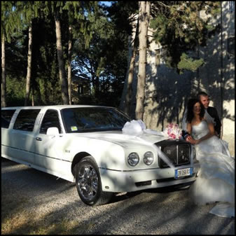 Affittare limousine festa cerimonia matrimonio sposi